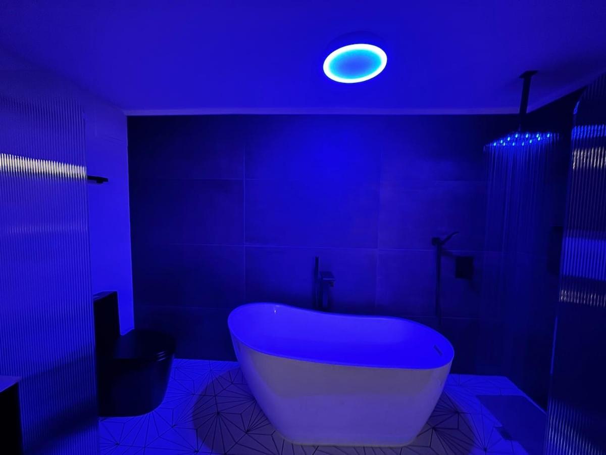 Luxury With Private *