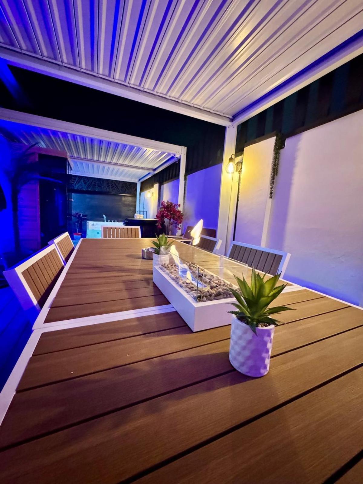 Luxury With Private *