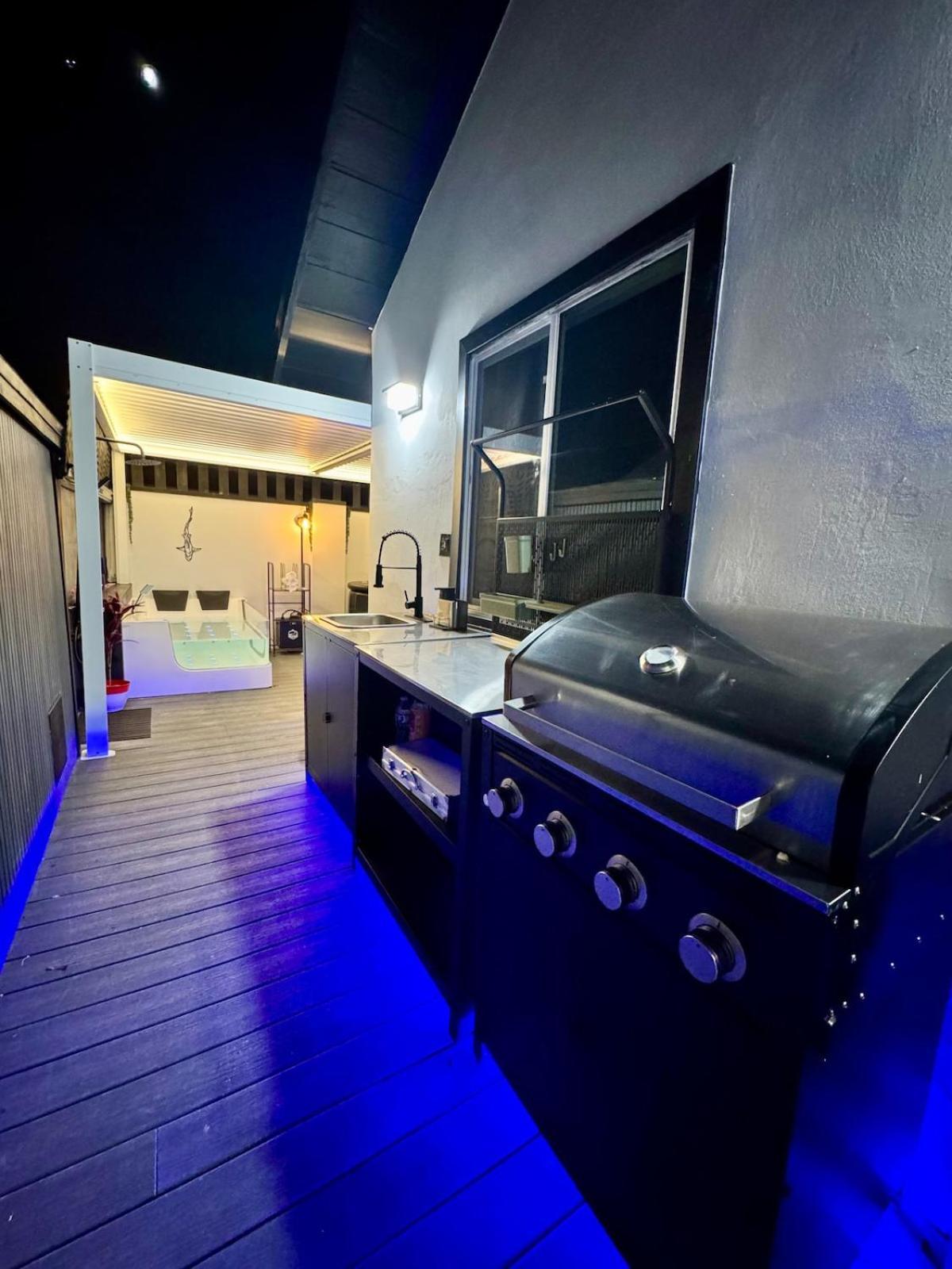 Luxury With Private Villa Phoenix